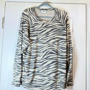 LNA Women's Zebra Print Shirt Size 2X Soft and Cozy